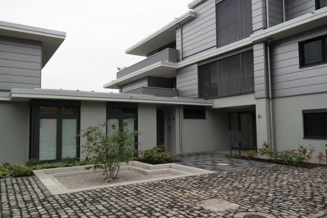 Fassadenbekleidung, Balkon- und Dachflächenabdichtungen eines Wohnkomplexes (Neubau)